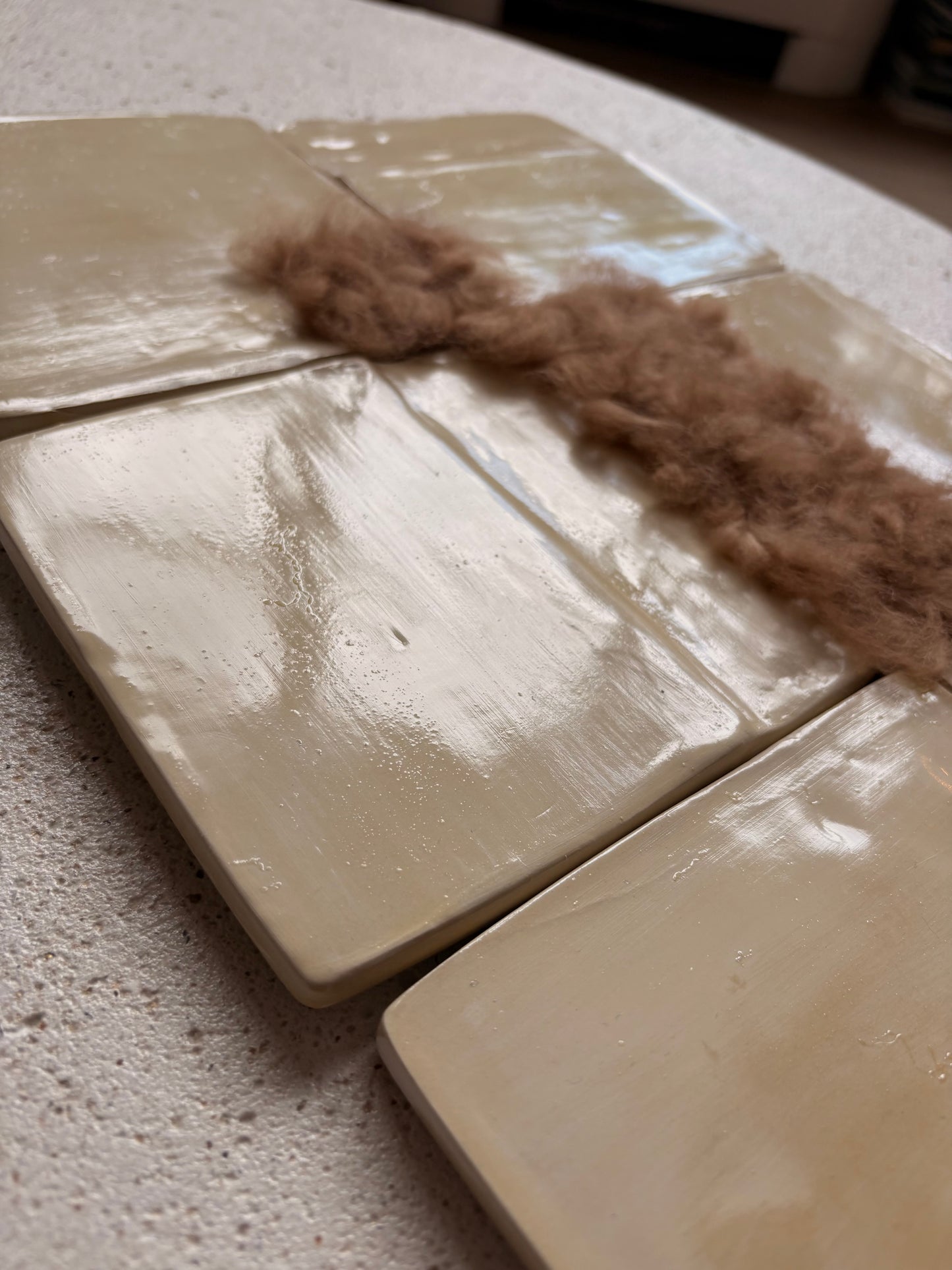 CUBIC . 9 . Beige