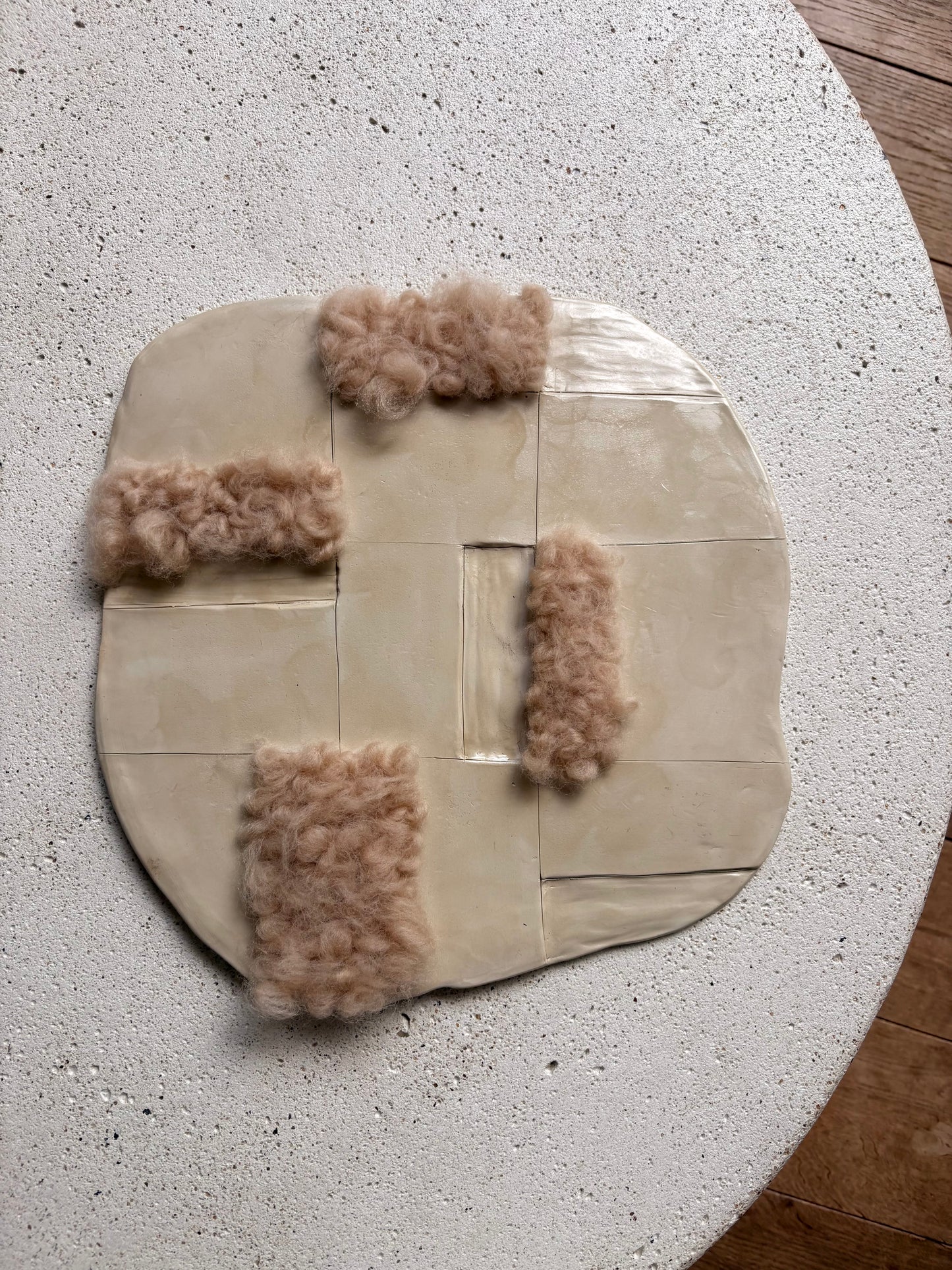 CUBIC . Sculpté . Beige