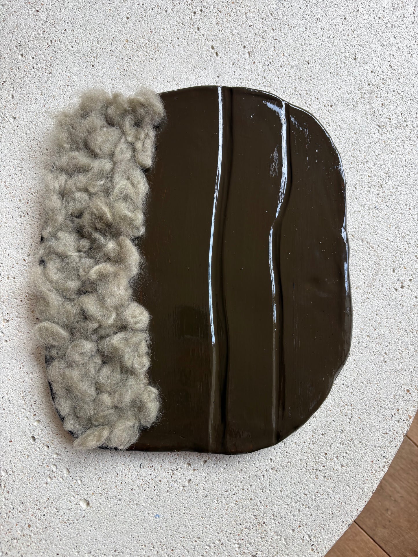 ORGANIC . M . Kaki sculpté
