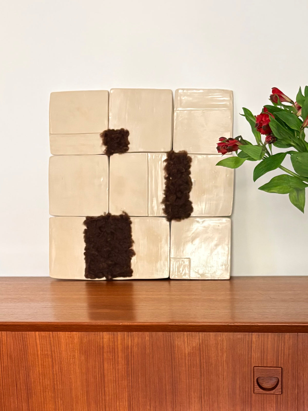 CUBIC . 9 . Beige