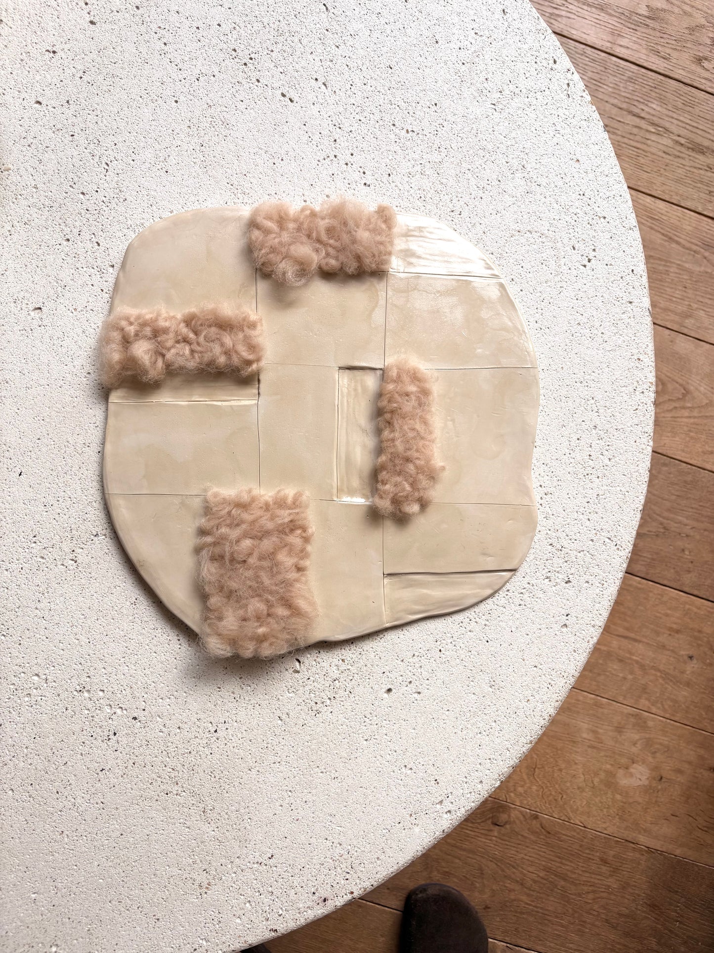 CUBIC . Sculpté . Beige