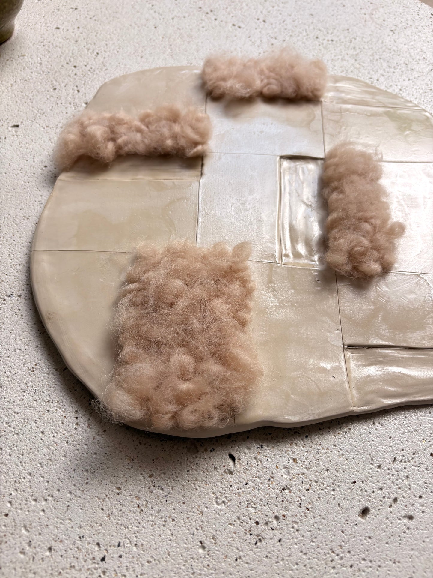 CUBIC . Sculpté . Beige