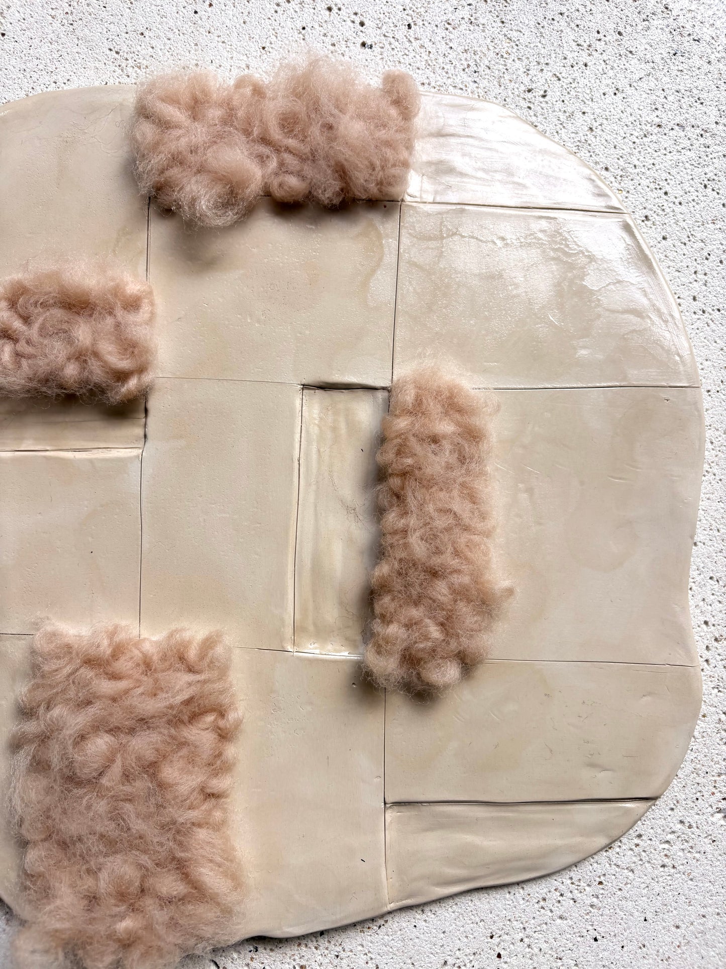 CUBIC . Sculpté . Beige